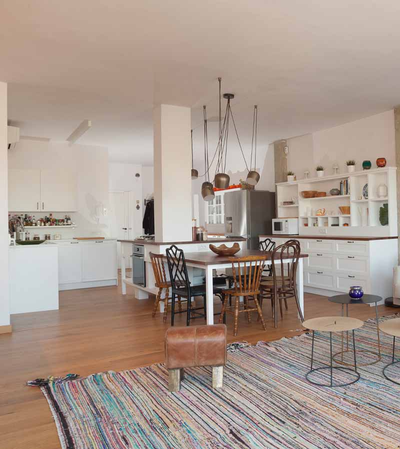 reformas-de-cocina-en-barcelona-blanco-y.madera-brick reformas-de-cocina-en-barcelona-blanco-y.madera-brick